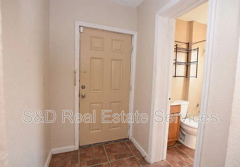 707 7th St N #A — Photo 5