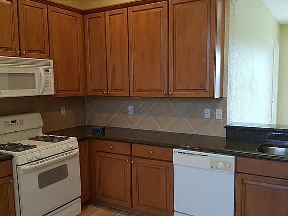 5th image of 2412 Kensington Greens Dr