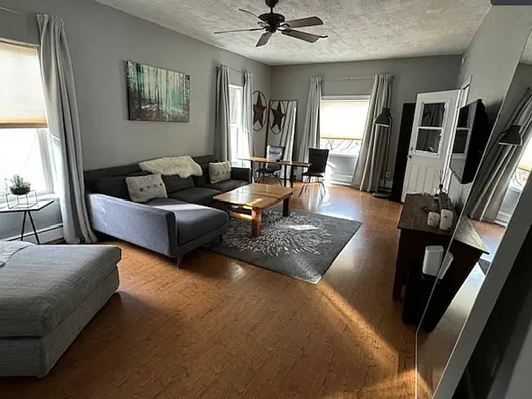 1124 Colorado Ave — Photo 4