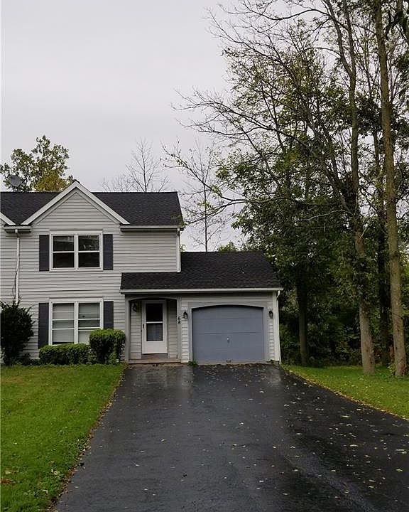 2nd image of 68 Woodstone Cir