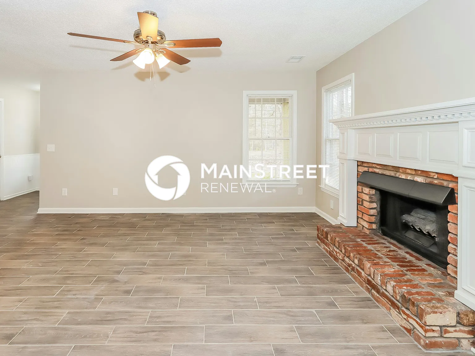 170 Woodcrest Dr — Photo 2