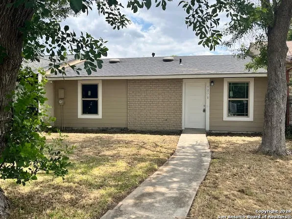 5878 Midcrown Dr., San Antonio, TX 78218