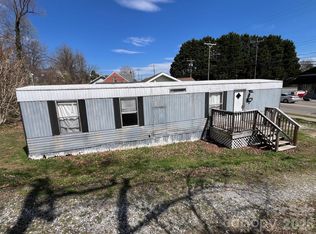 475 E Court St, Marion, NC 28752