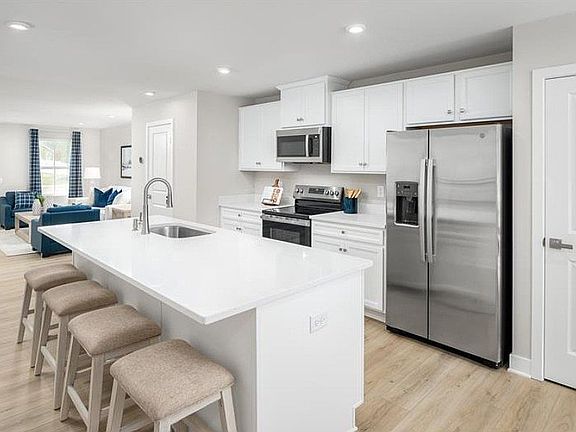 3rd image of 2264 Palm Ct