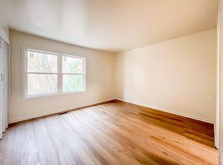 18 Fox Hill Dr, Kilmarnock, VA 22482