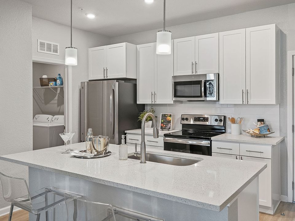 Vue at Belleair apartments community photo