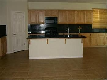 2nd image of 11761 Mani Cir