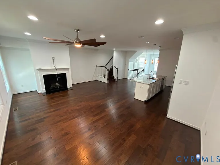 11403 Hayloft Ln — Photo 5