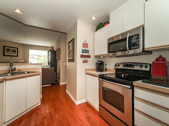 4th image of 23513 54th Ave S #1