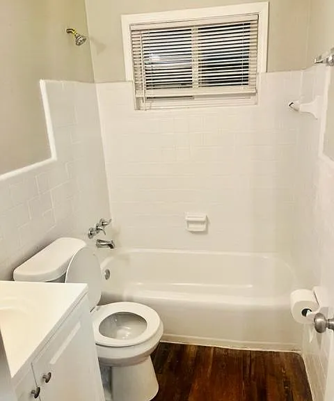 508 Vanderbilt St #D — Photo 4