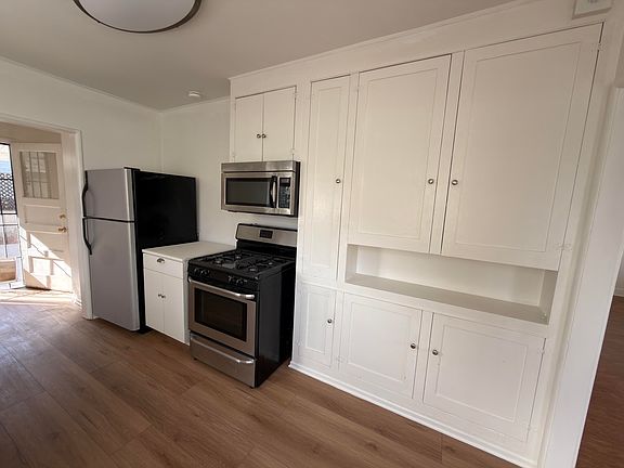 5th image of 1172 Alameda Ave
