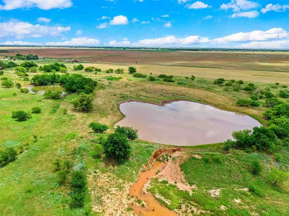 E 1860th Rd, Walters, OK 73572