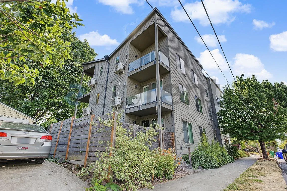 2 bed, 1070 sqft, $2,750 — Photo 3
