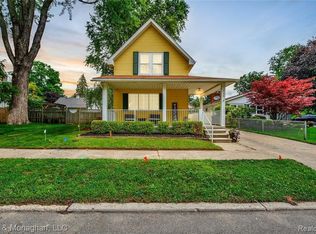 806 Trumbull St, Saint Clair, MI