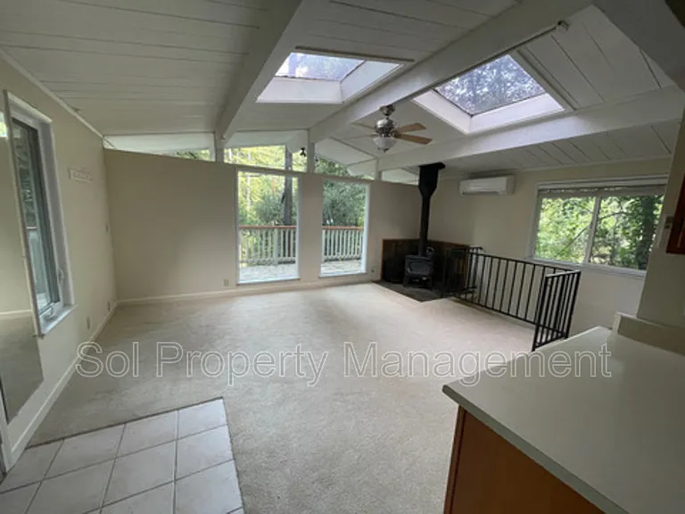 175 S Redwood Dr — Photo 6