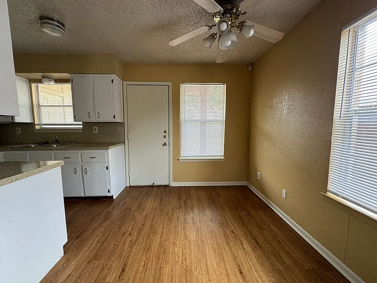 2208 Hunt Dr — Photo 6
