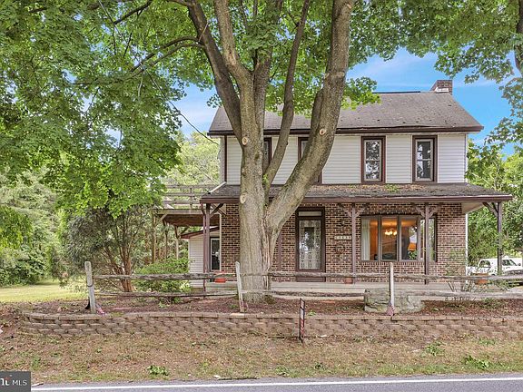 3rd image of 1539 Fairview Dr