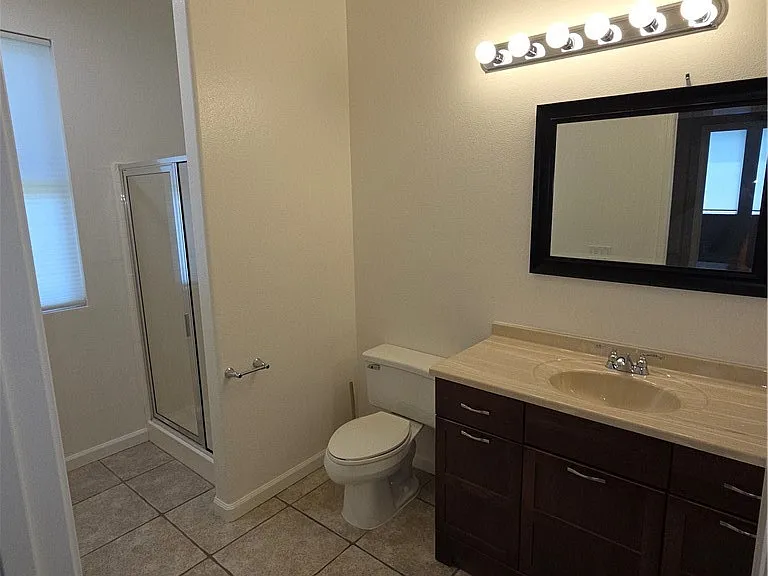 43823 Carentan Dr — Photo 10