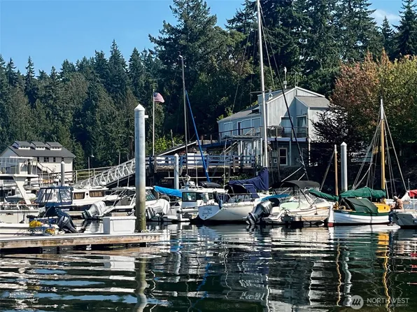 5834 Ward Avenue NE #A-9, Bainbridge Island, WA 98110