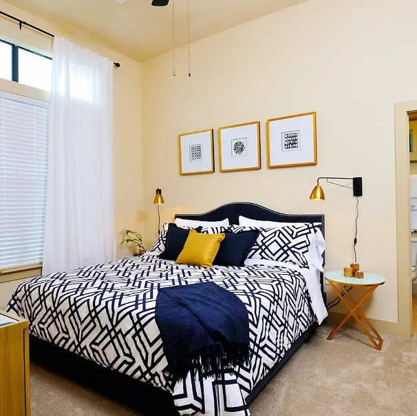 3 bed, 1647 sqft, $2,501 — Photo 2