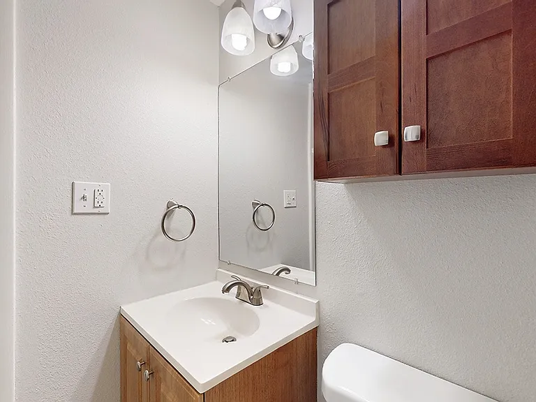 South Majestic — Photo 22