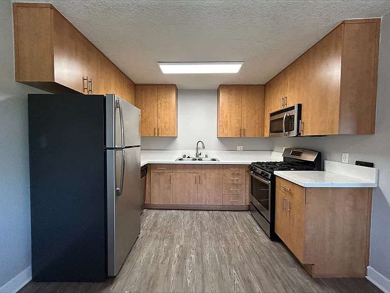 The Circle Apartments at Long Beach — Photo 100