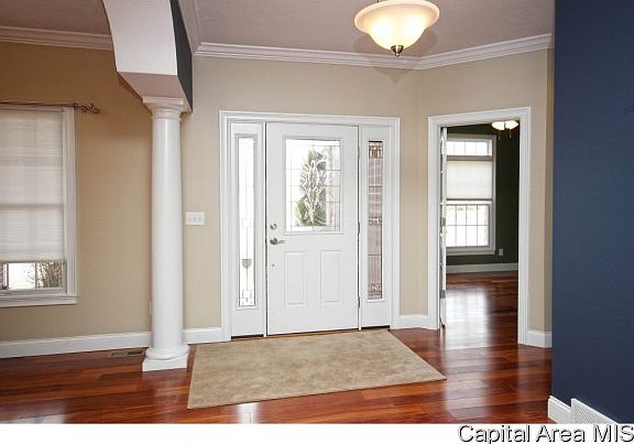 2nd image of 1110 Fountain Park Dr