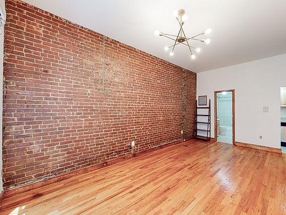 5th image of 32 W 73rd St APT 4B