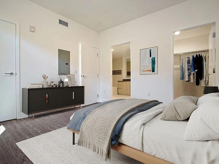 Residences at Village Walk — Photo 8