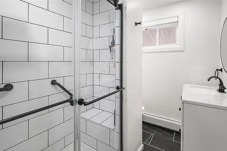 3 bed, 1988 sqft, $2,000 — Photo 4