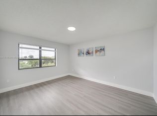 1121 SW 122nd Ave APT 413, Miami, FL 33184