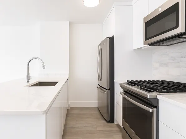 1735 York Avenue image 4 of 19