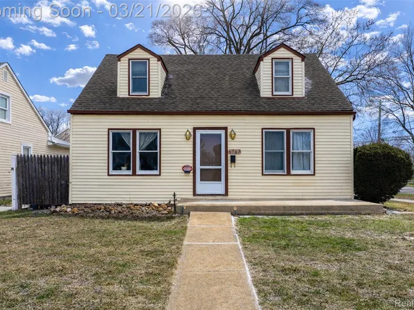 5763 N Silvery Ln, Dearborn Heights, MI 48127