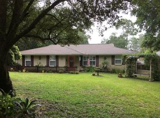 445 Hilltop Dr, Gulf Shores, AL 36542