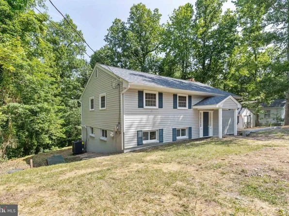 11616 Deadwood Dr, Lusby, MD 20657