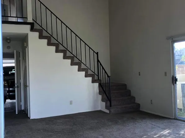 44537 16th St E APT C, Lancaster, CA 93535