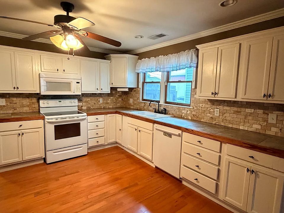 2536 Penix St, Ashland, KY 41102 | MLS #61320 | Zillow