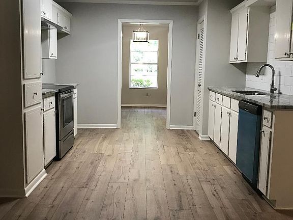 2nd image of 275 Beech Dr