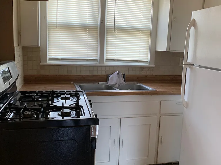 140 Linwood Ave #3 — Photo 3