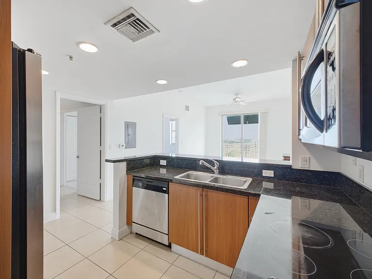 610 Clematis St #804 — Photo 12