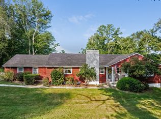 21 Skyview Dr, Armonk, NY 10504