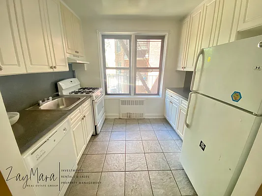 Rented by ZAYMARA Real Estate Group LLC | media 26