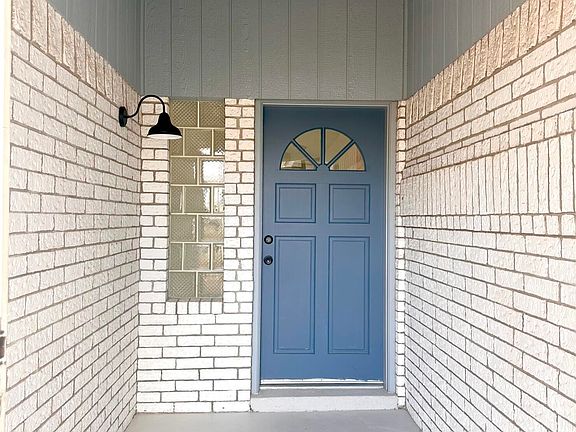 3rd image of 4904 Round Rock Dr