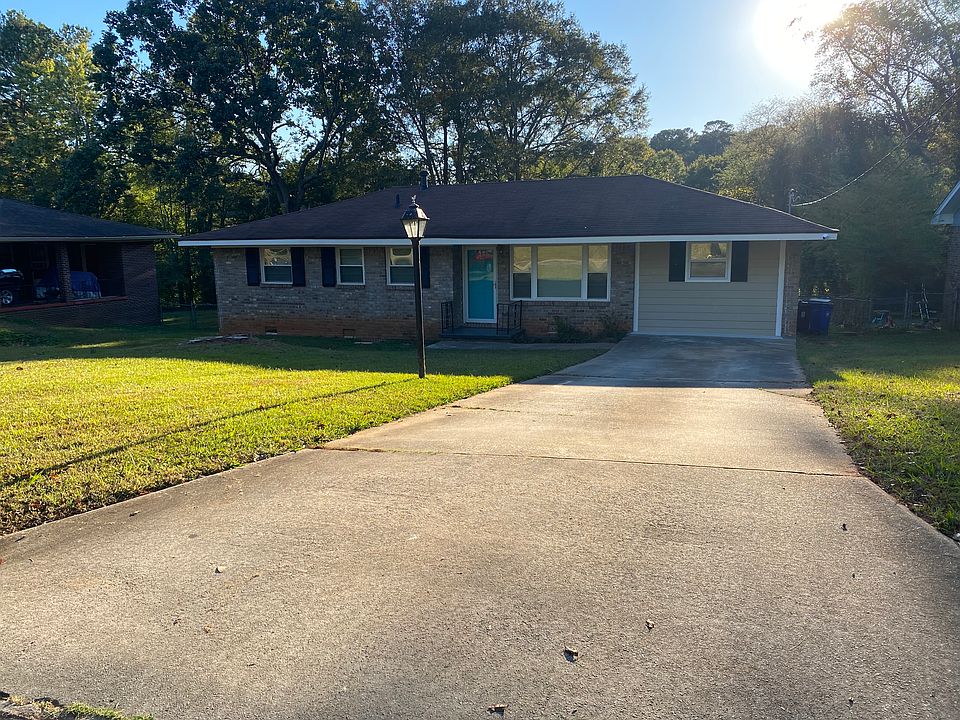 1st image of 924 Parkstone Dr