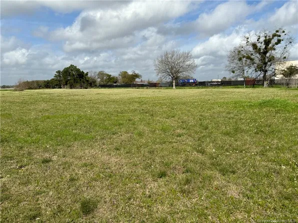 3 Fred Istre Rd, Sulphur, LA 70665