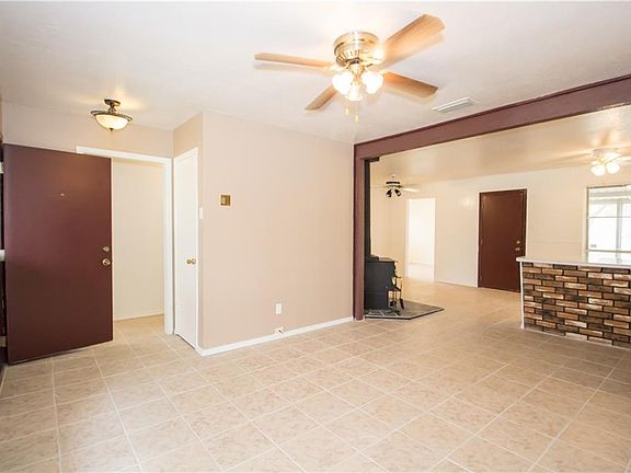 4th image of 2508 Candleberry Dr
