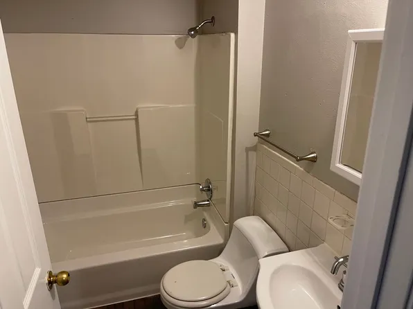 3255 Delor Ave, 3255 Delor St APT 2W, Saint Louis, MO 63111