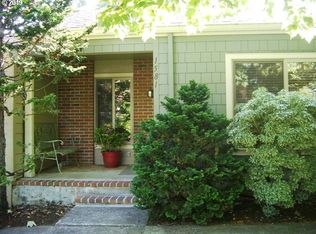 1581 Bonniebrae Dr, Lake Oswego, OR