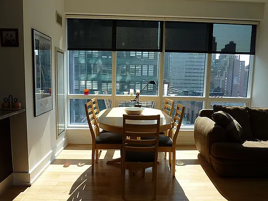 Rented by Luxury Property Group | media 47