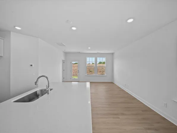 9 Gerrard St, Franklinton, NC 27525